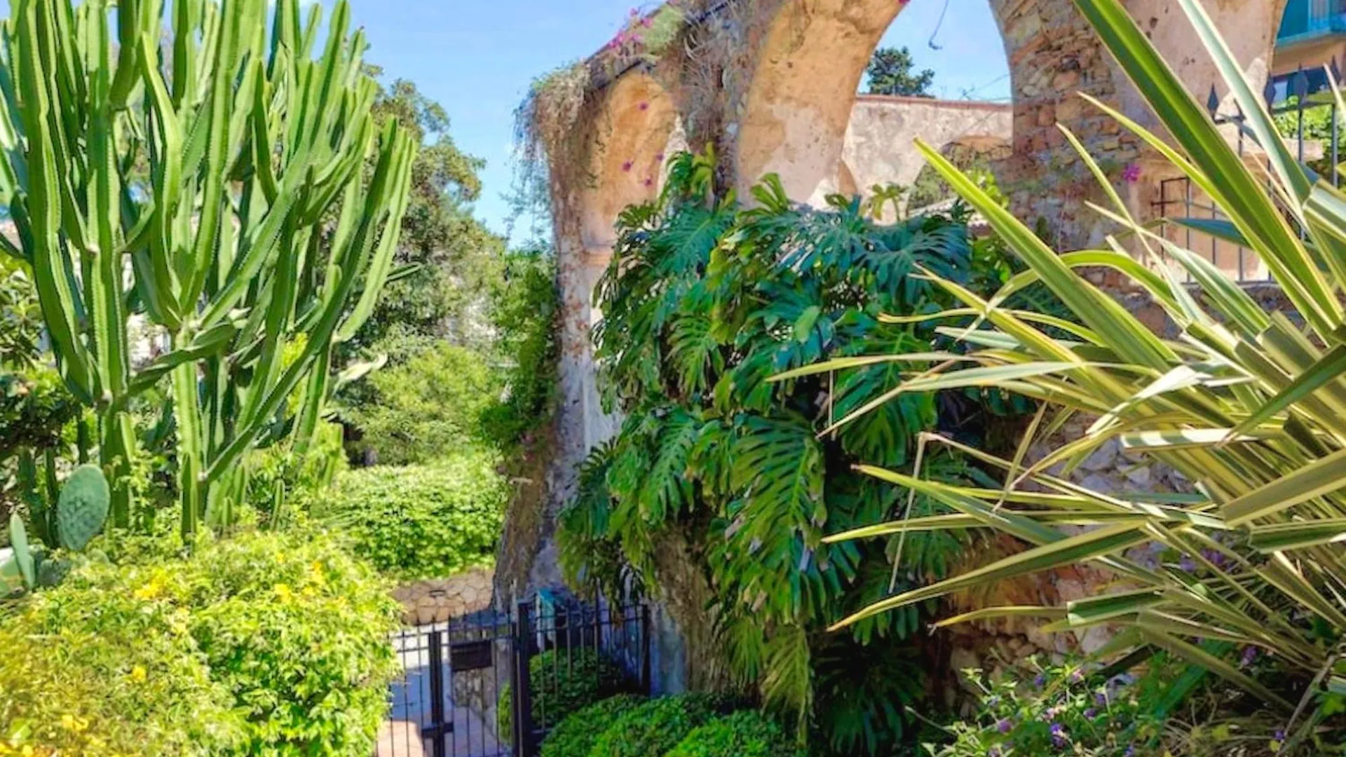 Panoramic Residence Taormina Seaview Apartment Pool Italy